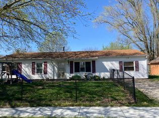 10 Sunset Mnr, Mooresville, IN 46158