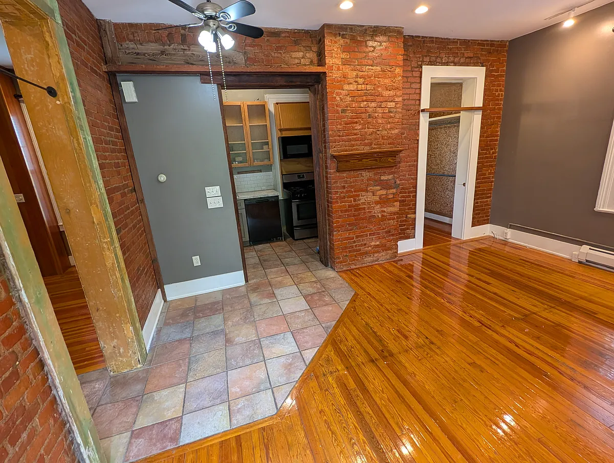 Building Photo - 24 Prince St #1-D