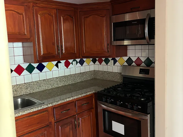 Kitchen b