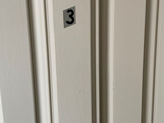5th image of 300 Hawley Ave #10873547