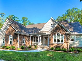 614 River Run Dr, Hartfield, VA 23071