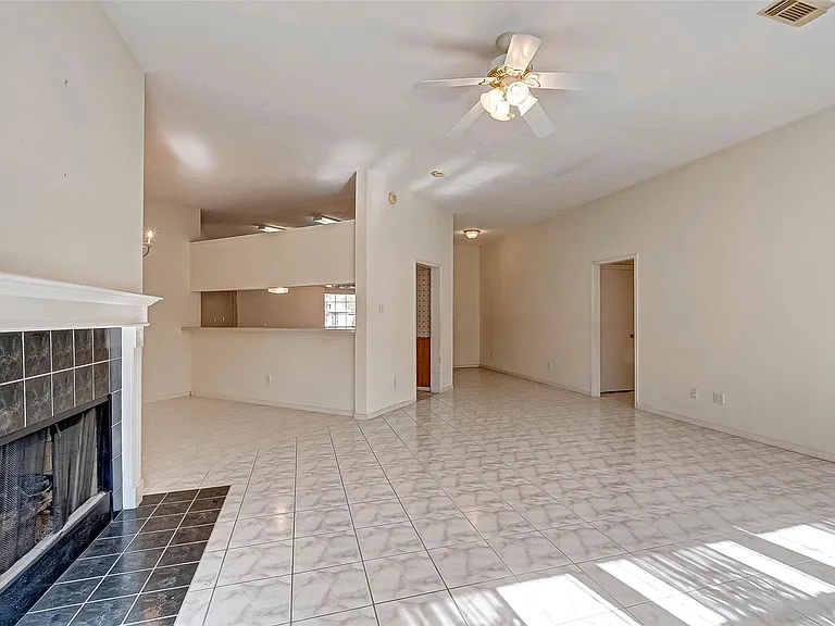 125 Barbetta Ct — Photo 14