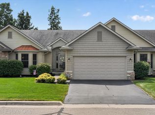 6216 Butternut Cir, Brighton, MI 48116