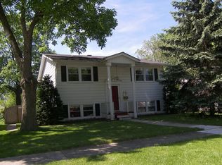 680 Jefferson St, Crete, IL 60417