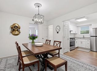 1403 Normandy Ct, Flemington, NJ 08822