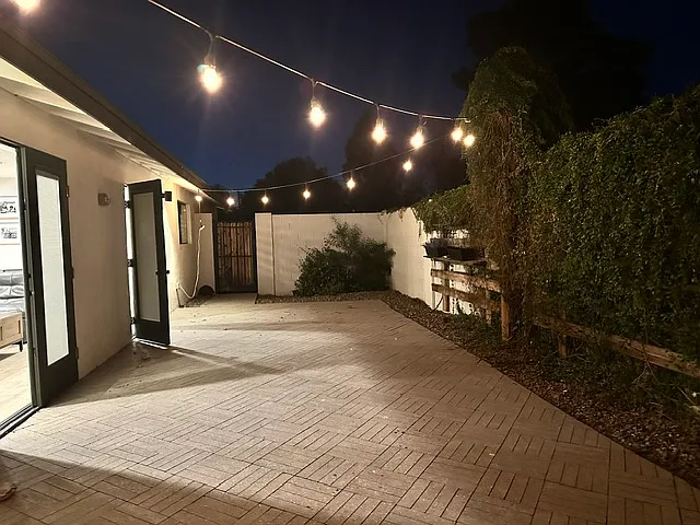 301 E Royal Palm Rd — Photo 14