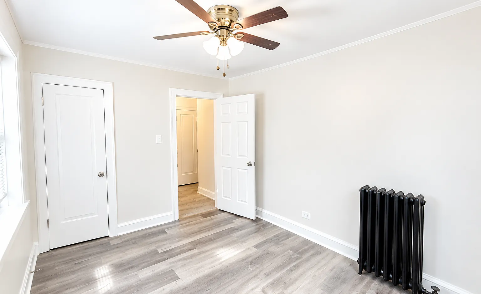 5206 W Schubert Ave — Photo 3
