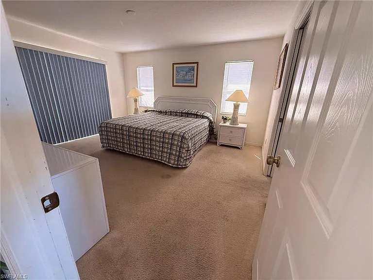 3737 SW 12th Pl — Photo 6