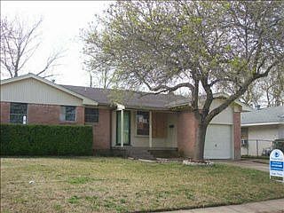 2nd image of 2520 10th St