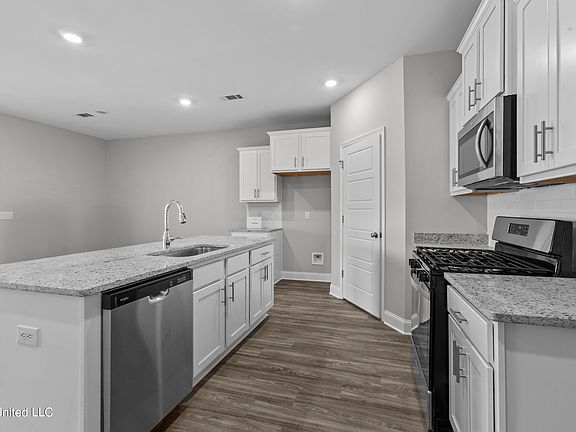 2nd image of 218 Serenity Lake Dr