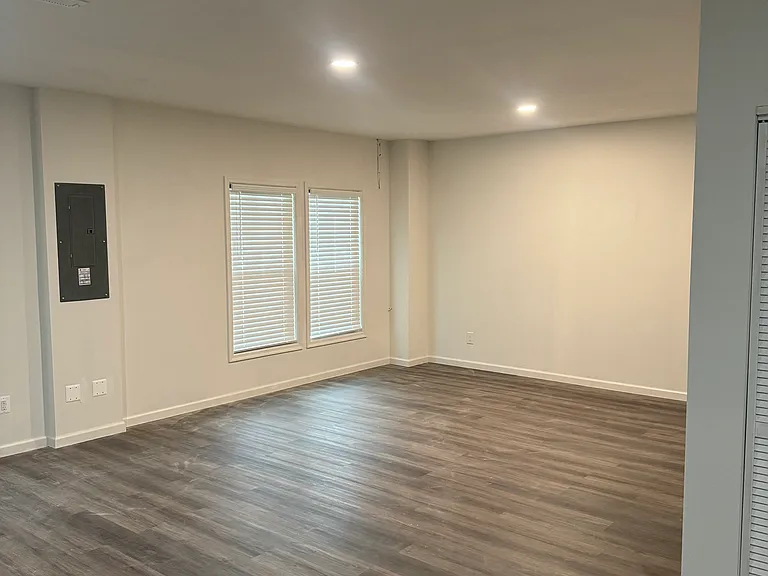 145 Leather Flower Dr — Photo 33