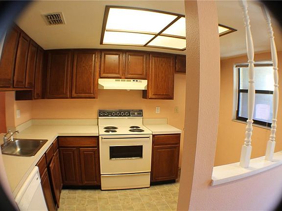 5th image of 7850 Niagara Ave #603