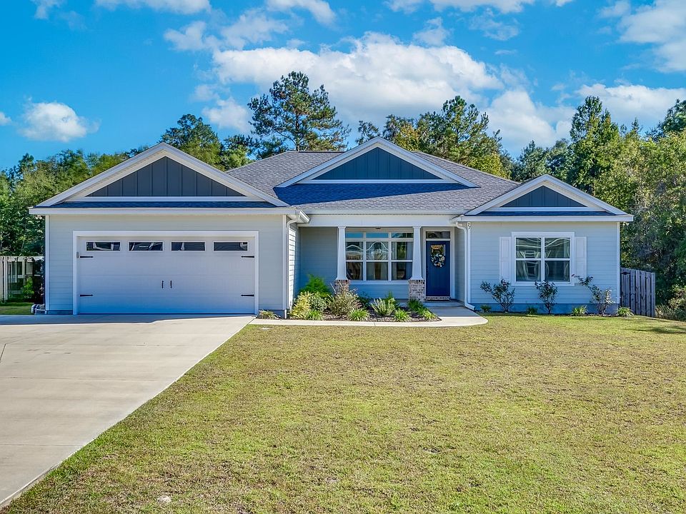 1st image of 77 Savannah Forest Cir