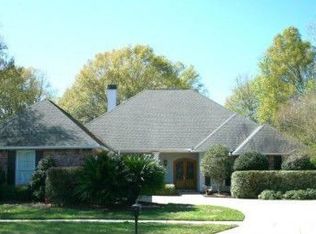 3924 Overlook Point Ct, Baton Rouge, LA 70817