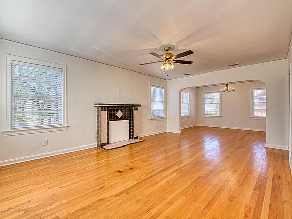 5th image of 3125 Riverside Ave