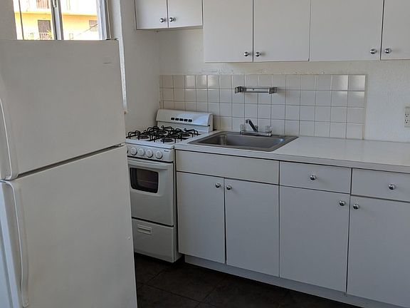 5th image of 965 Biarritz Dr APT 10