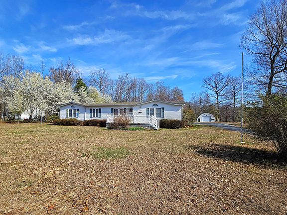 2nd image of 147 Old County Rd