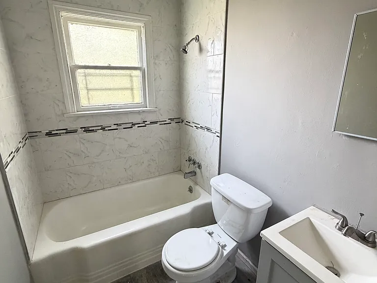 11913 Avon Ave — Photo 10