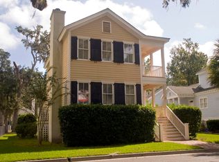 7 Battery Point Ln, Beaufort, SC 29902