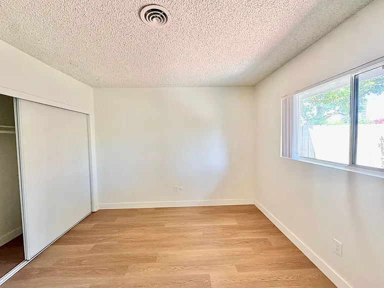 Garden Walk Apartments — Photo 20