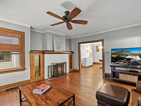 4th image of 523 Carpenter Ave