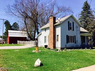 384 1st St, Sunfield, MI 48890