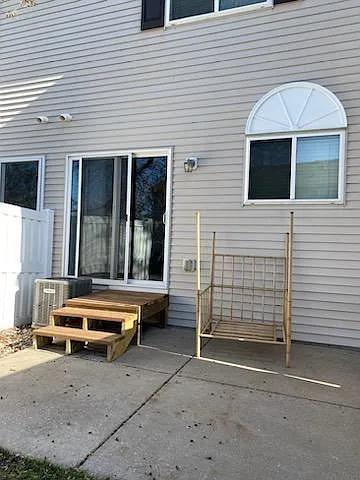 2951 Village Cir — Photo 3