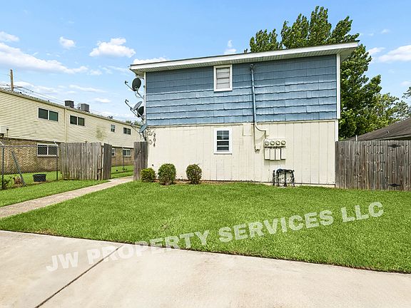 2nd image of 204 Wilker Neal Ave APT C