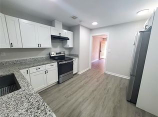 239 W 73rd St #A, Savannah, GA 31405