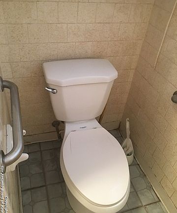 4th image of 303 Drury Ln