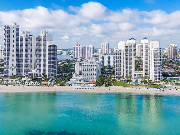 3rd image of 19201 Collins Ave #628