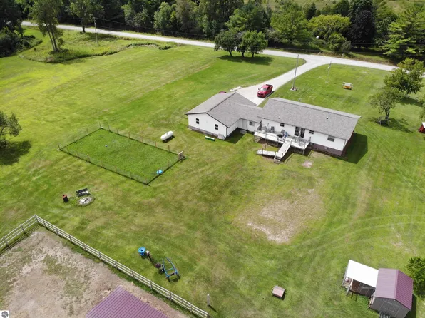 1706 N Fire Rd, Twining, MI 48766