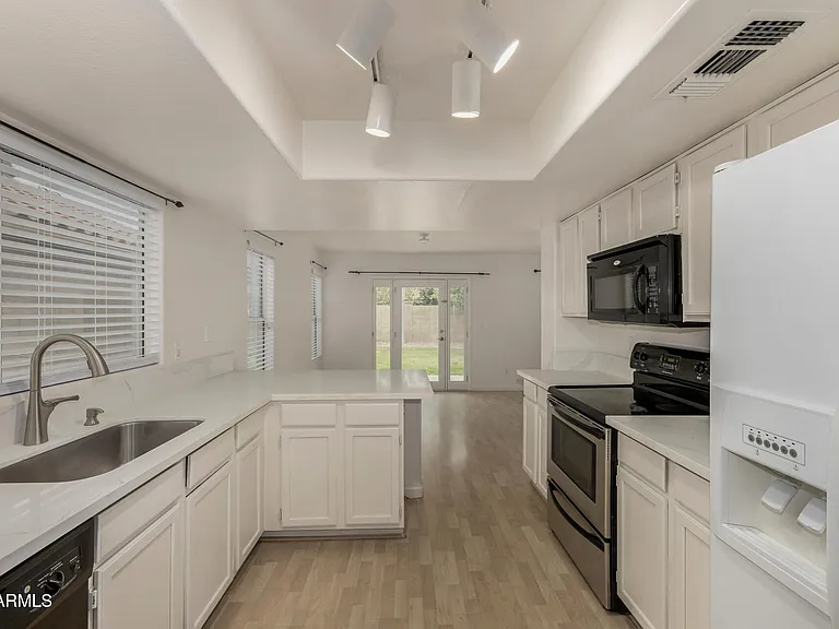 1343 E Angela Dr — Photo 16