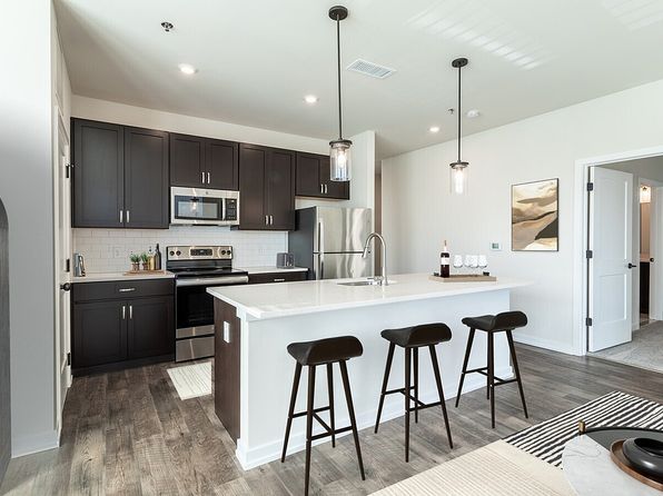 409 E Butler Ave #2-C258