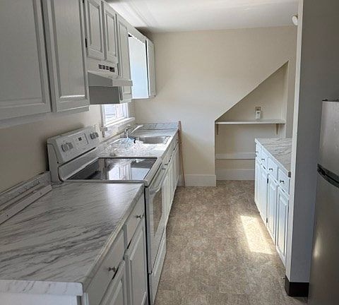 2nd image of 231 Washington St #2