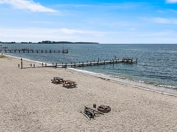 2nd image of 17265 Crab Pot Ln