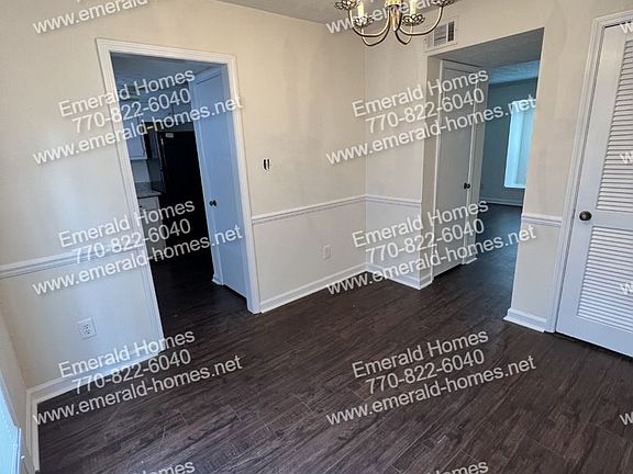 3rd image of 2584 Dorian Dr APT A
