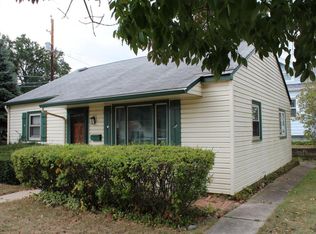 424 Island Ave, Racine, WI 53405