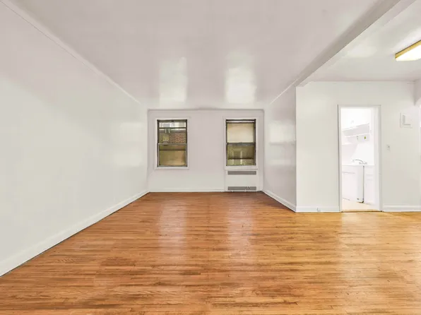 106-15 Queens Boulevard image 3 of 22