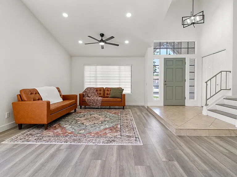 1436 E Kent Ave — Photo 25