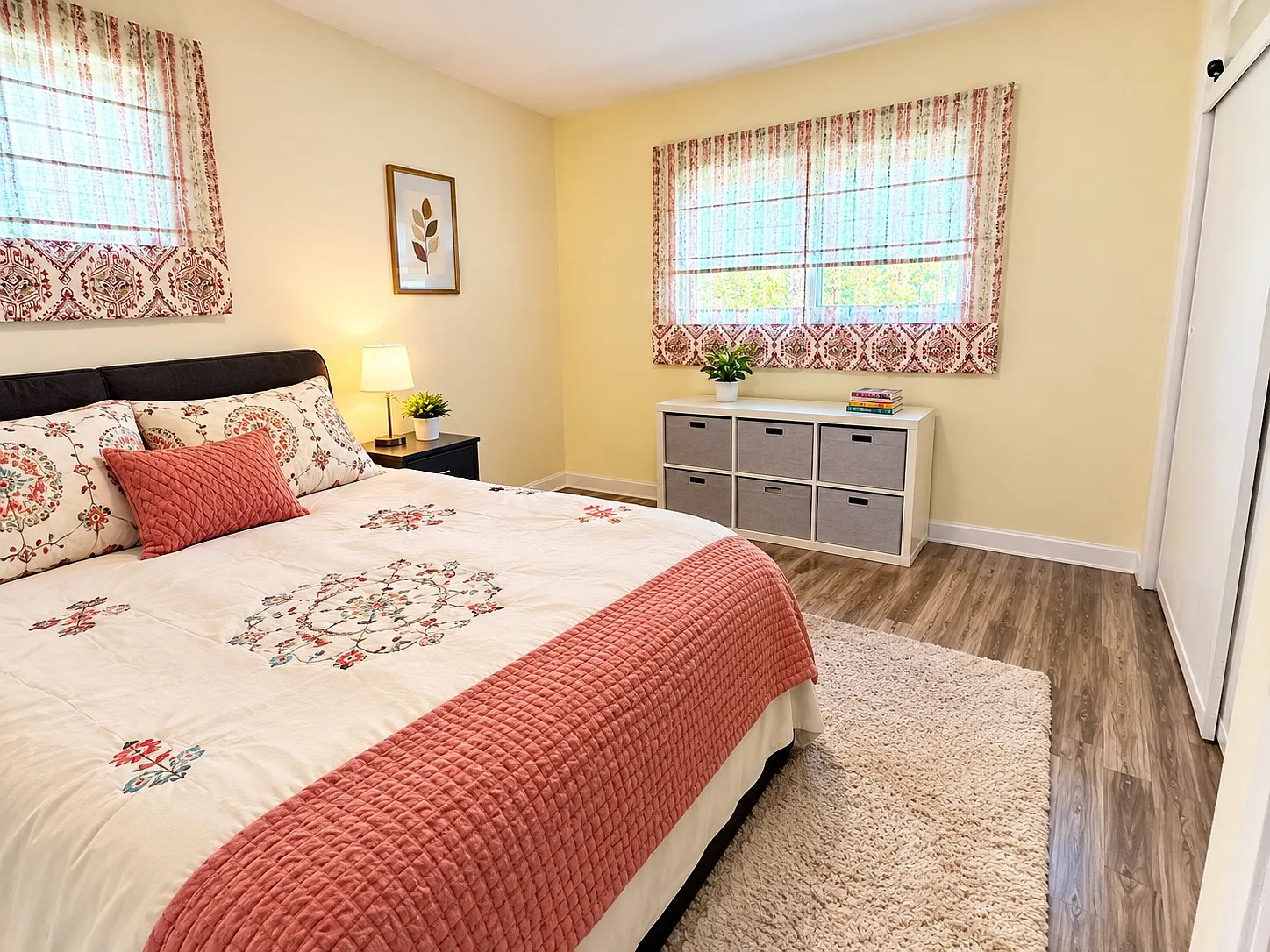 5 bed, 2300 sqft, $3,650 — Photo 4