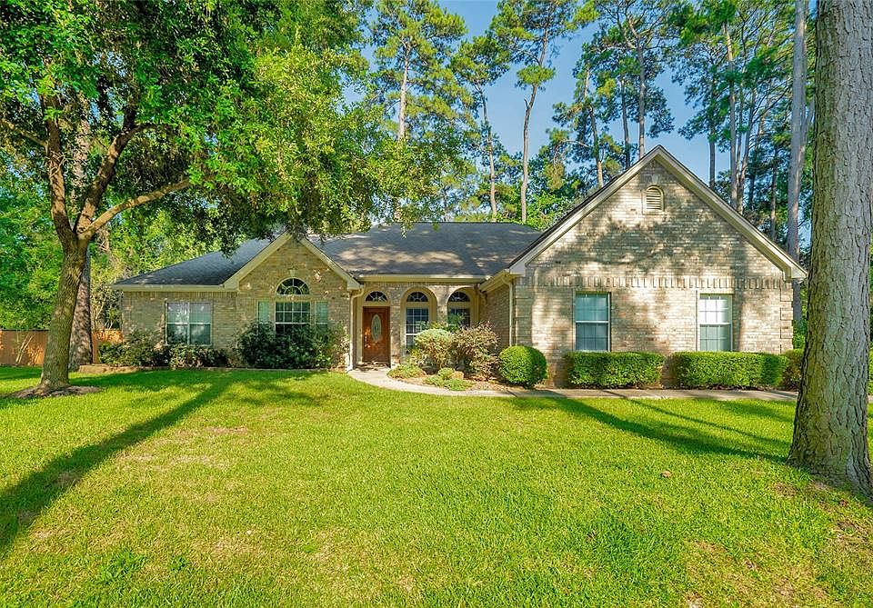 1st image of 15690 Corinthian Way