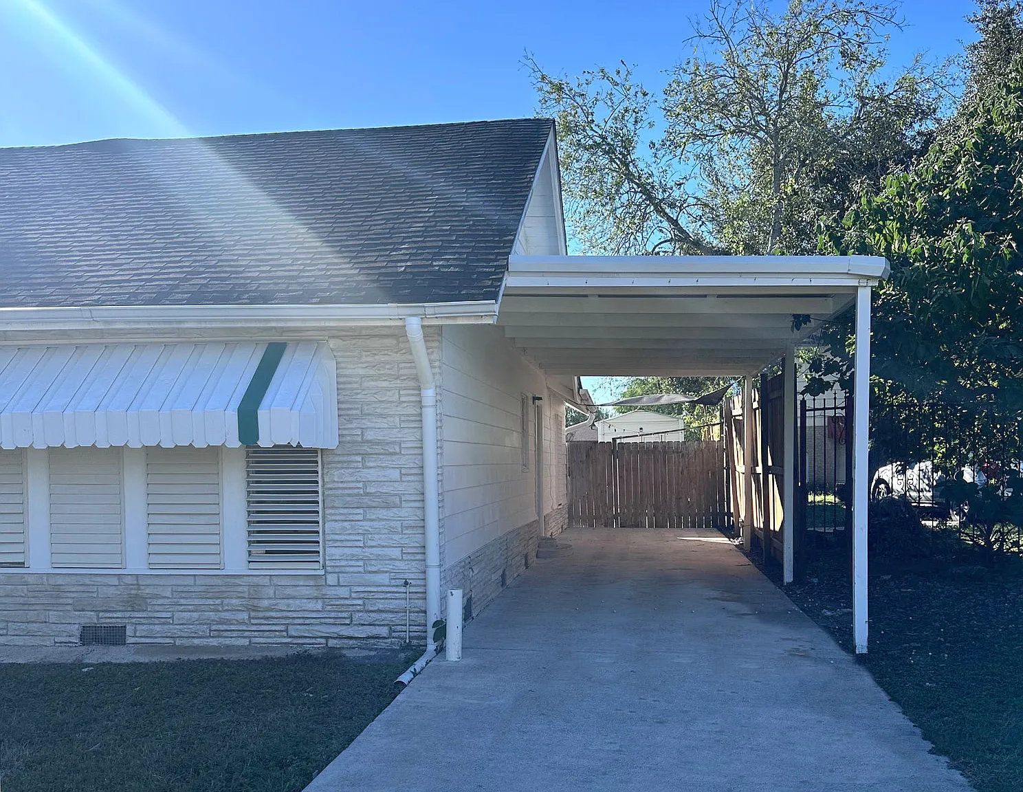 3 bed, 1400 sqft, $1,450 — Photo 3