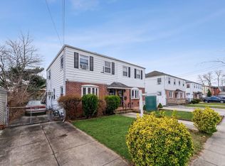 16438 76th Rd, Fresh Meadows, NY 11366