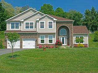 8 Clarion Dr, White Plains, NY 10603