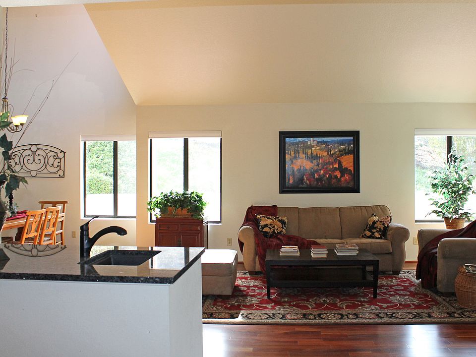 1st image of 2589 Holly Valley Dr