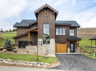 841 Black Feather, Granby, CO 80446