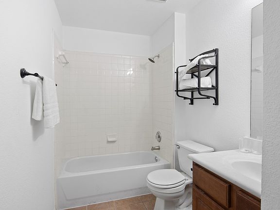 3rd image of 702 Bent Wood Pl #702