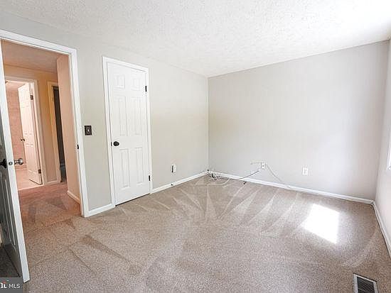5th image of 12504 Cliff Edge Dr