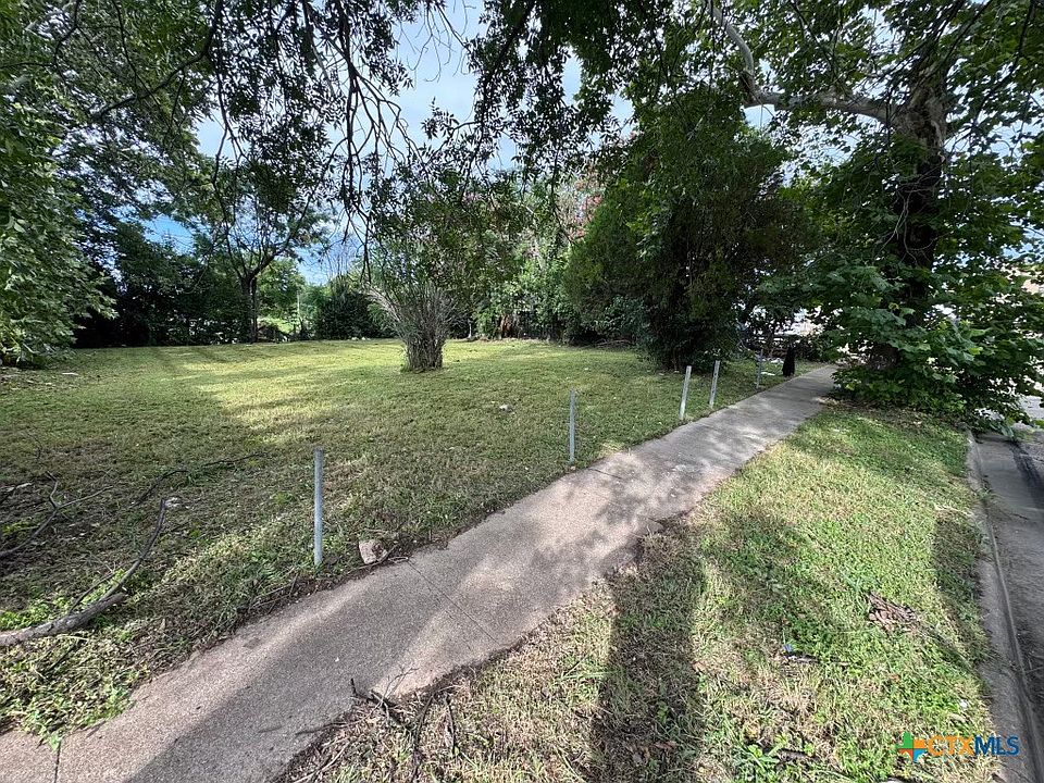 2nd image of 604 Attas Ave